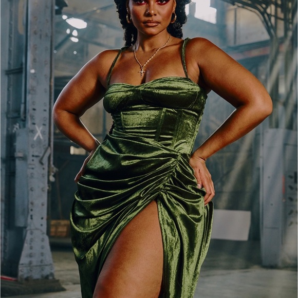 Dresses & Skirts - 2 pc set